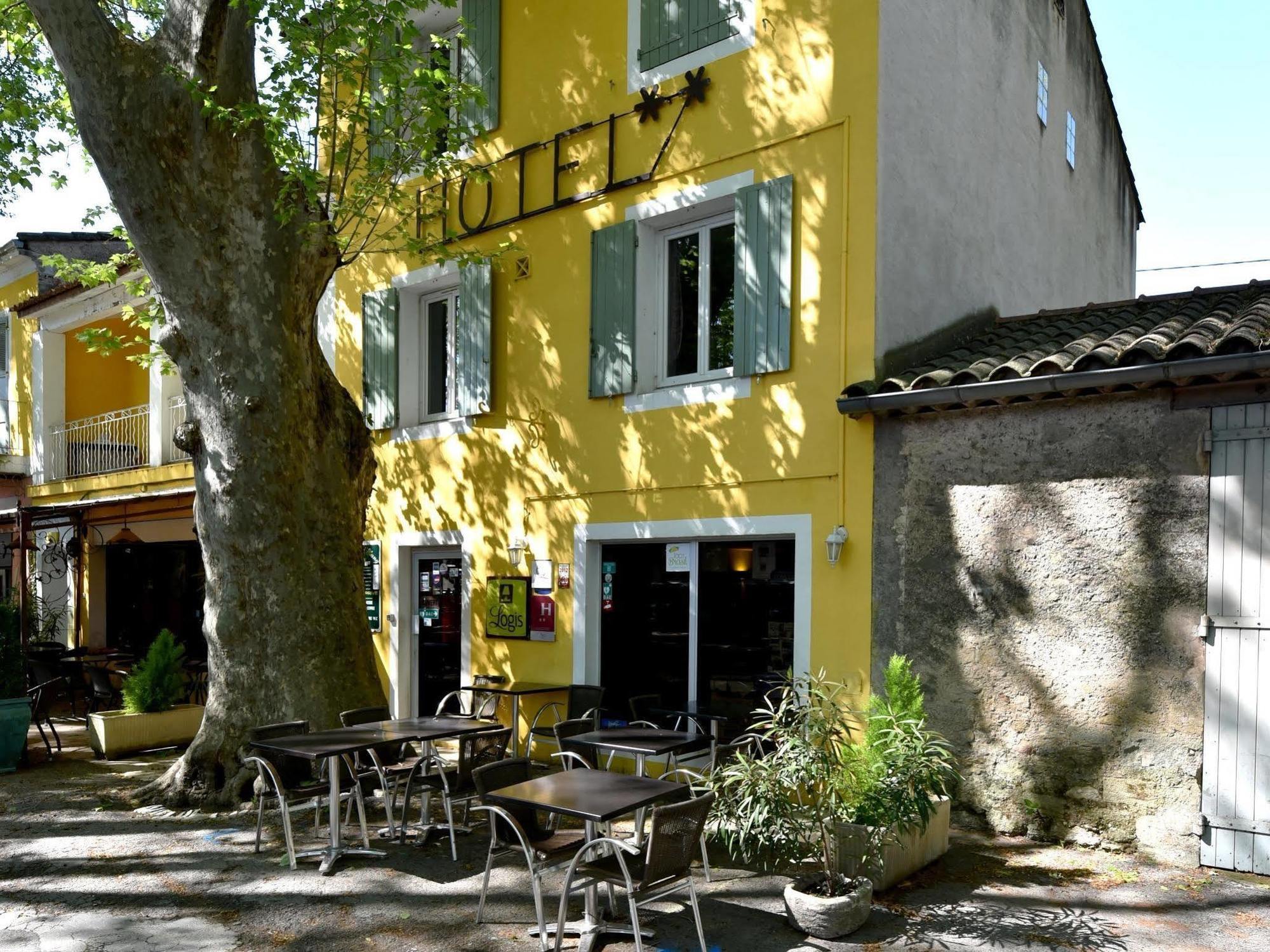 Logis Hotel De L'Etang Кюкюрон Екстериор снимка