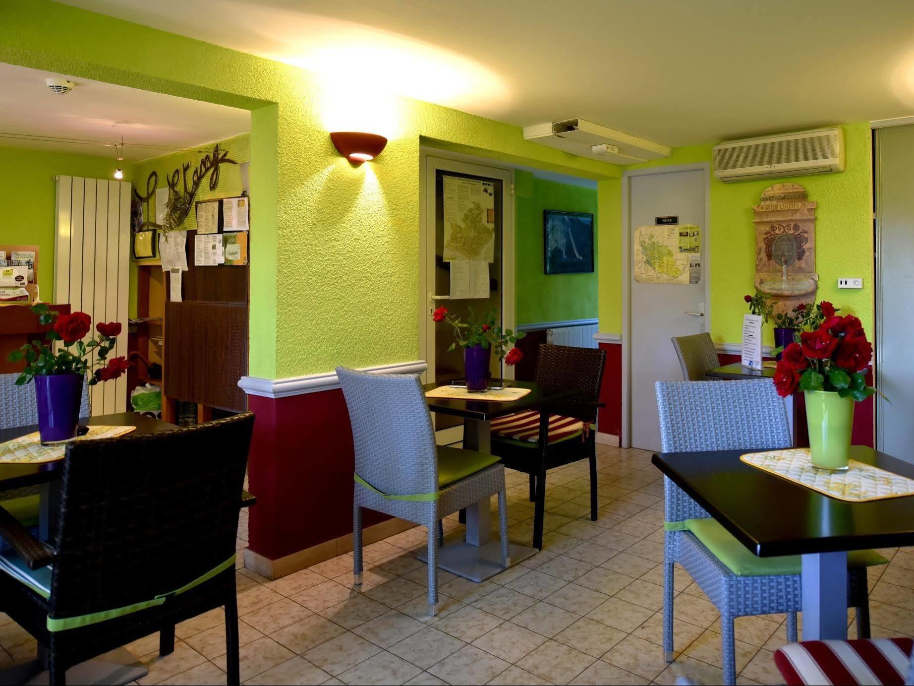 Logis Hotel De L'Etang Кюкюрон Екстериор снимка